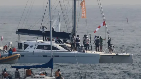 “哈兰德帽子戏法受伤离场，曼城以4-0大胜纽卡斯尔”