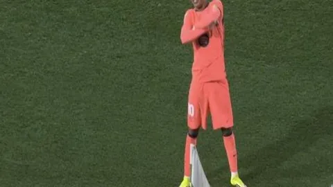 英超转会动态：努涅斯等三将身价跌1500万，福登、厄德高领衔贬值