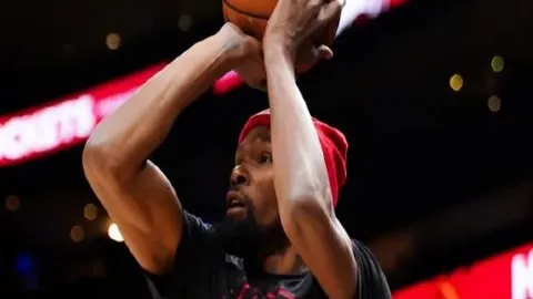 西班牙世预赛欧区第5轮狂胜格鲁吉亚 4-0全取三分，加亚首开纪录费兰托雷斯再立功